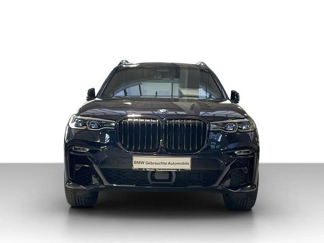 BMW X7 M50i