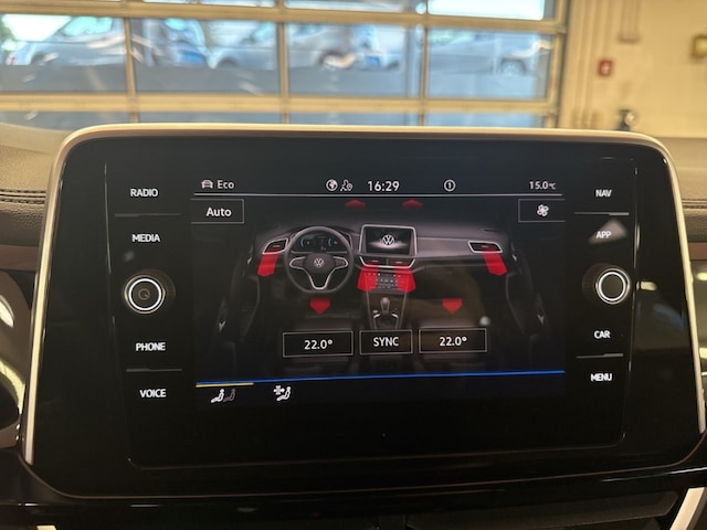 Volkswagen T-Roc 1.5 TSI DSG R-Line