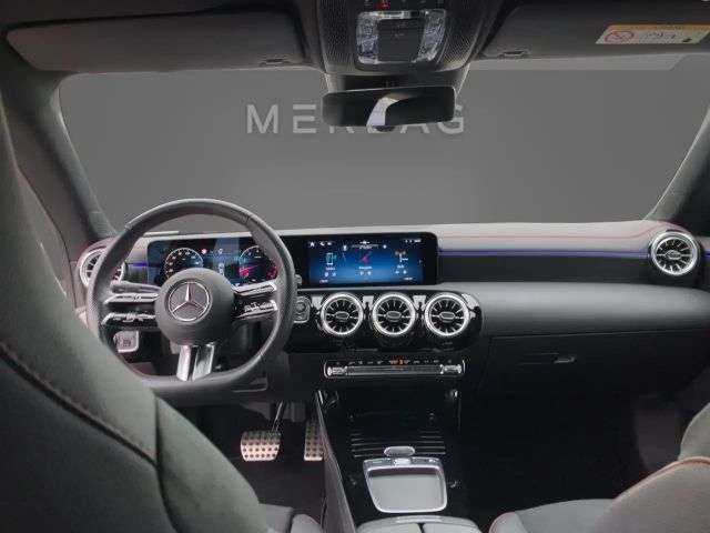 Mercedes-Benz CLA 180 AMG Line Coupé Premium