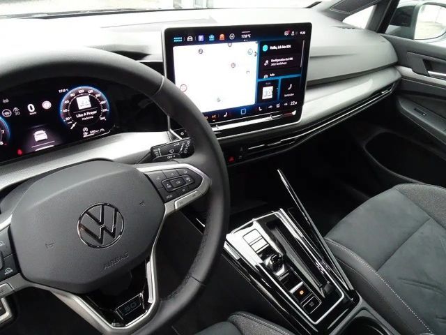 Volkswagen Golf 1.5 eTSI DSG