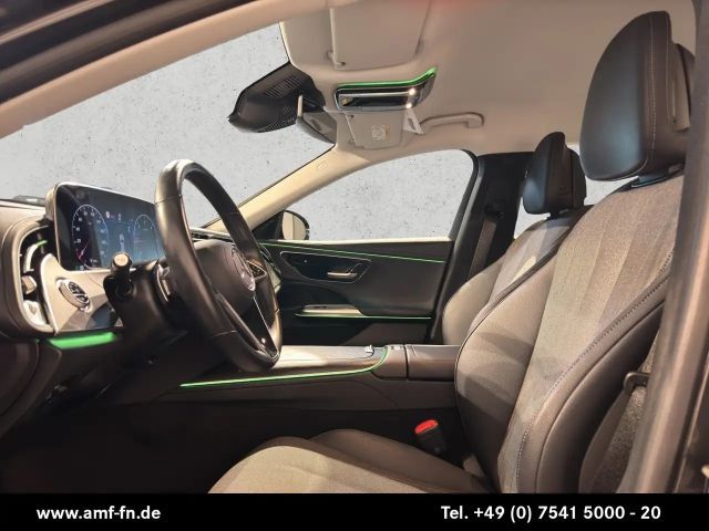 Mercedes-Benz E 220 AVANTGARDE E 220 d Estate