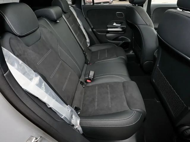 Mercedes-Benz GLA 200 AMG Line