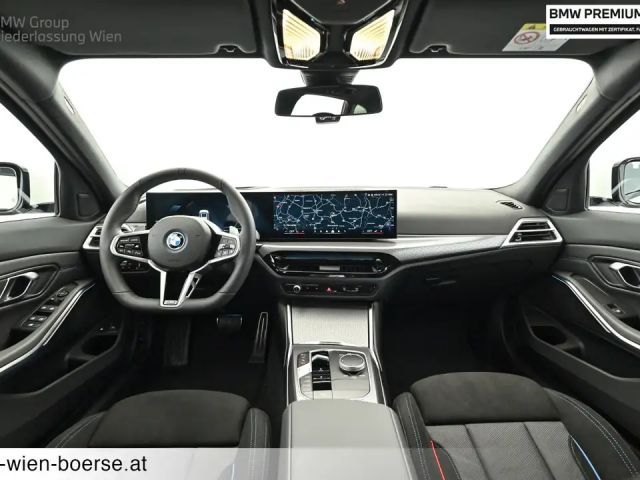 BMW 330 330e xDrive