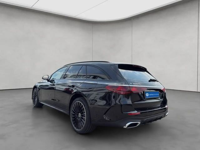 Mercedes-Benz E 300 E 300 e