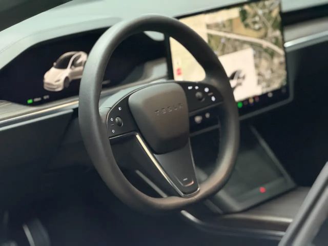 Tesla Model S Long Range
