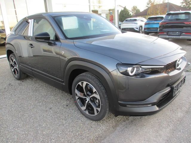 Mazda MX-30 Mazda /MX-30 / R-EV / MAKOTO MODERN CONFIDENCE