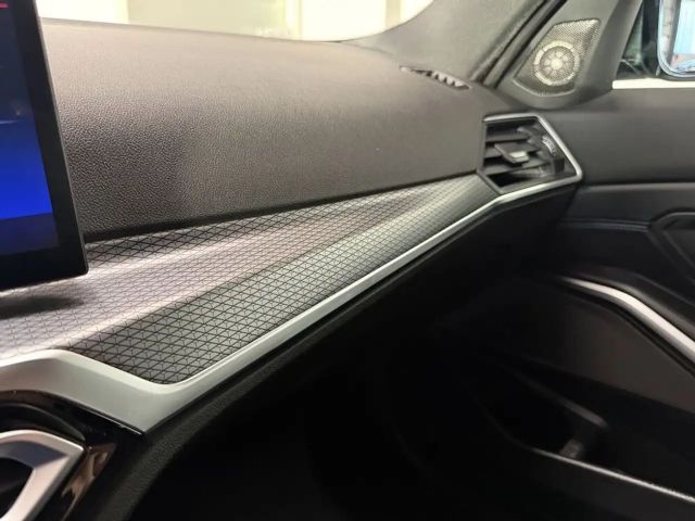 BMW 320 320d M-Sport Sedan