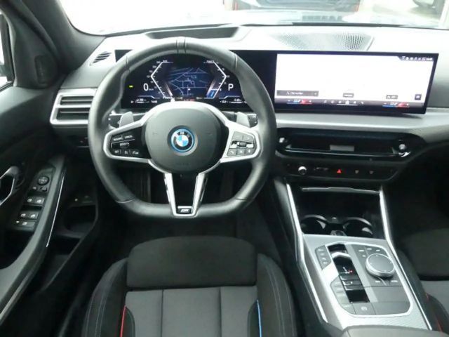 BMW 330 330e M-Sport Touring