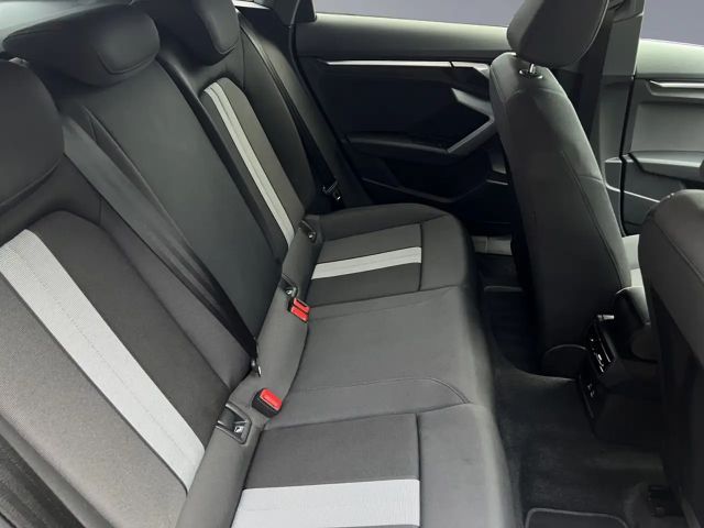 Audi A3 30 TFSI S-Tronic Sedan Sportback