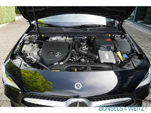 Mercedes-Benz CLA 200 CLA-Shooting EU6d AUTOMATIK AHK-klappbar Navi Digi