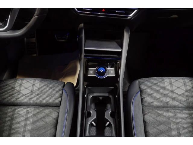 Volkswagen Tiguan 2.0 TSI IQ.Drive R-Line