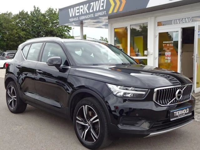 Volvo XC40 Core T4
