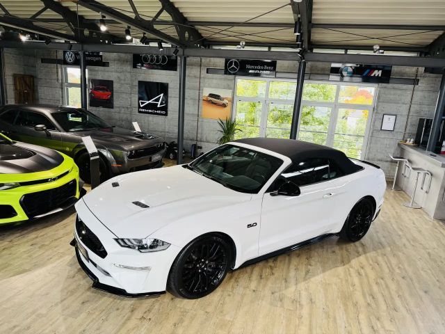 Ford Mustang Convertible GT 5.0 V8