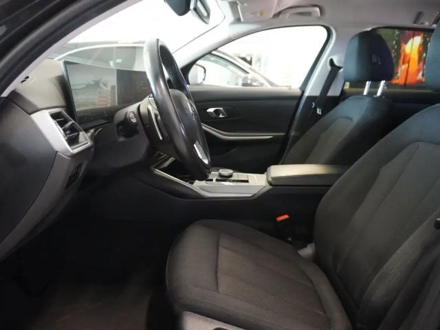 BMW 320 320e Touring