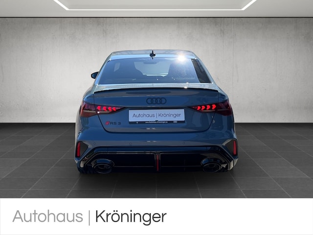 Audi RS3 Quattro S-Tronic Sedan