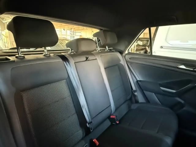 Volkswagen T-Roc DSG Sport