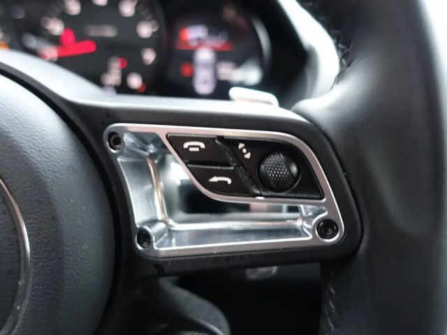 Porsche Cayman Coupé