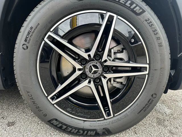 Mercedes-Benz EQB 300 4MATIC AMG Line