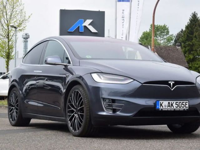 Tesla Model X Dual Motor Performance