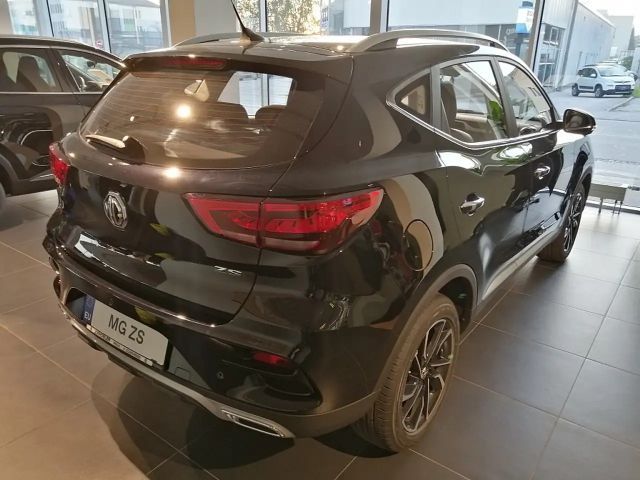MG ZS Luxury