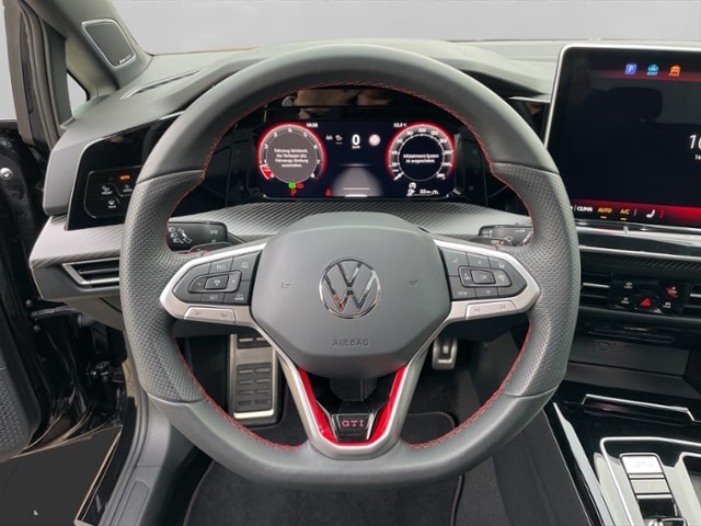 Volkswagen Golf 2.0 TSI DSG Golf VIII