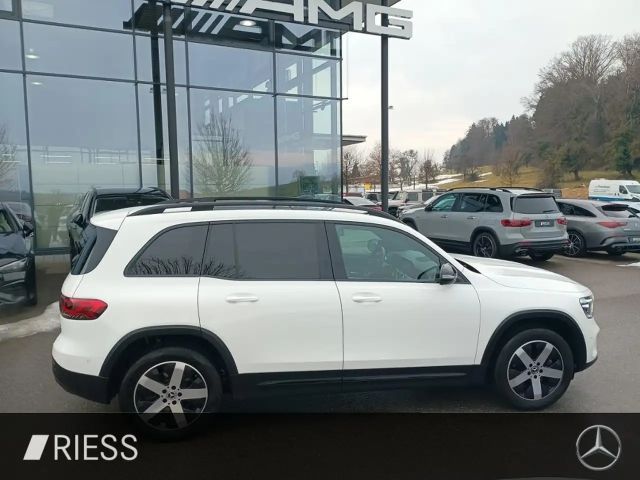 Mercedes-Benz GLB 200 7-Sitzer+AHK+Fahrass.P+Pano+Kamera+Night