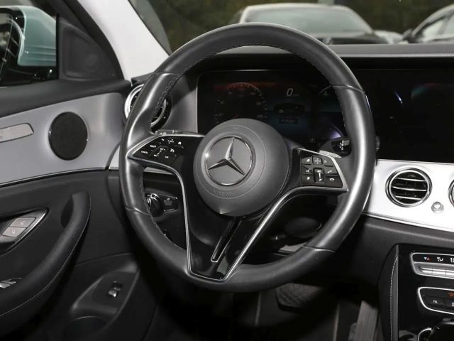 Mercedes-Benz E 200 AVANTGARDE E 200 d Estate