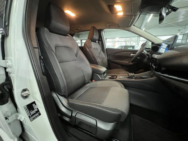 Nissan Qashqai 1.3 Connecta Ambiente+360°+uvm.