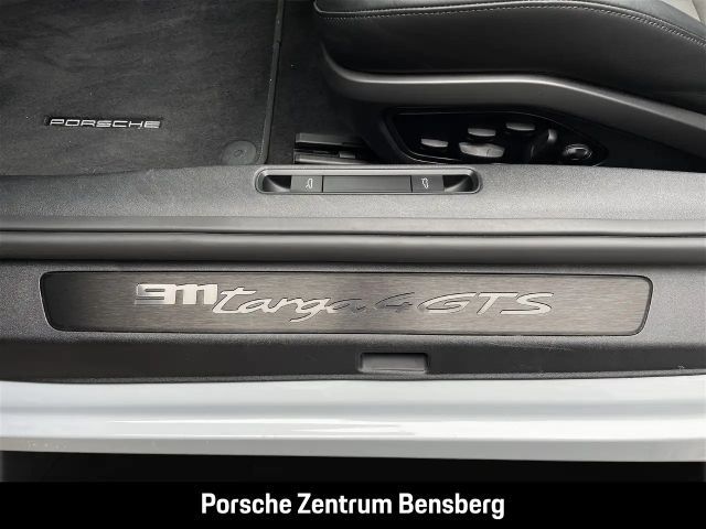 Porsche 992 4 Cabrio GTS Targa