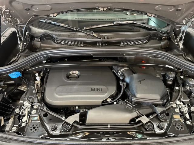 MINI Cooper Countryman Countryman C Essential Trim