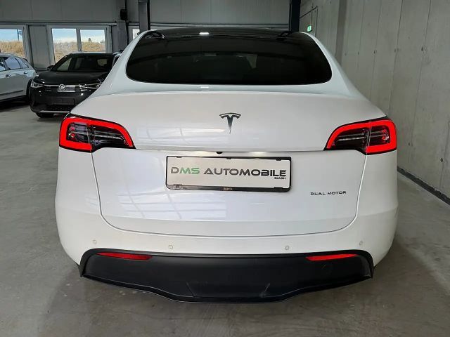 Tesla Model Y AWD Long Range