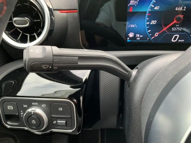 Mercedes-Benz A 200 AMG Line