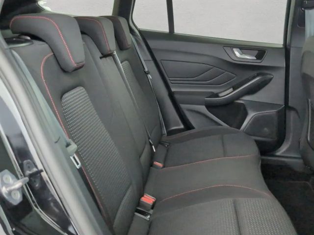 Ford Focus EcoBoost ST Line Wagon