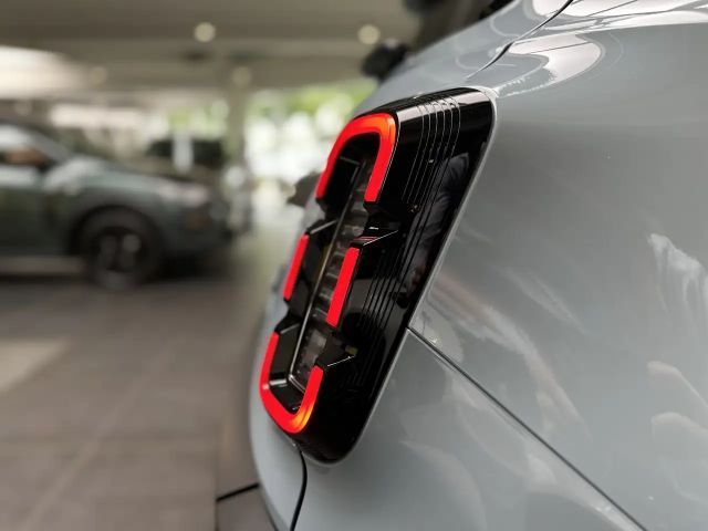 Renault 4 Comfort E-Tech Techno