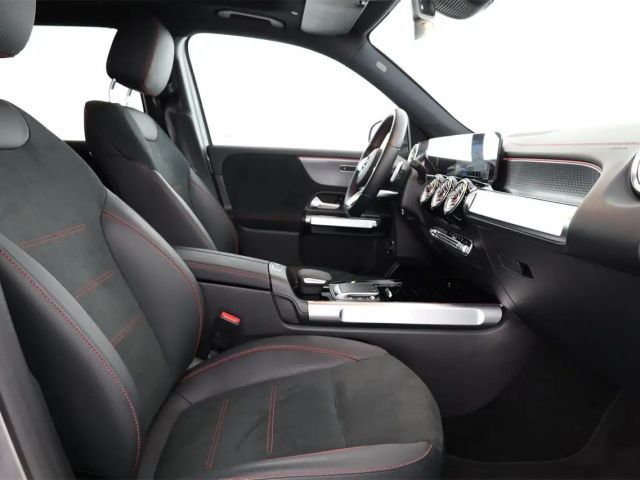 Mercedes-Benz EQB 300 4MATIC AMG Line