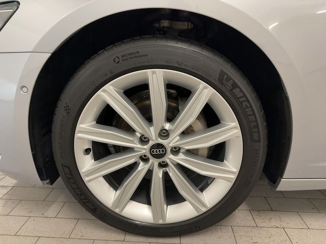 Audi A6 40 TDI Avant S-Tronic
