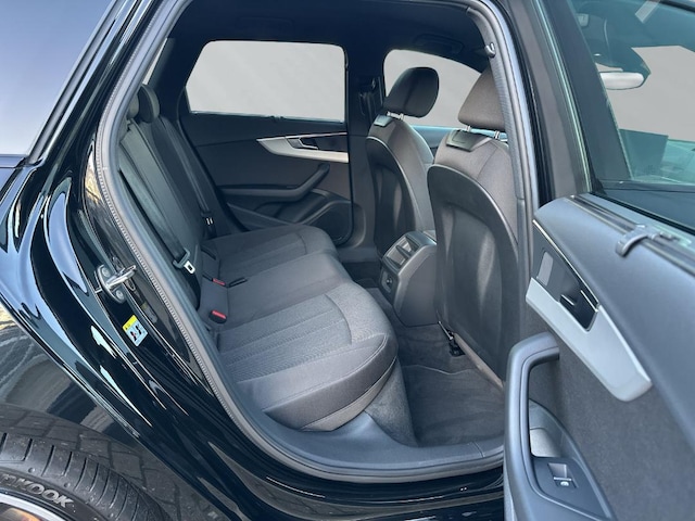 Audi A4 40 TFSI Avant S-Line S-Tronic