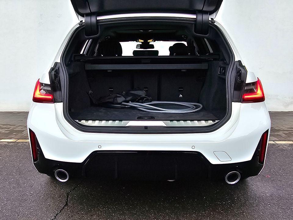 BMW 330 330e Touring