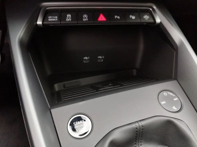 Audi A3 30 TFSI Sedan