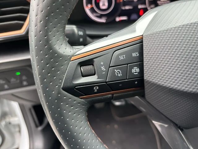 Cupra Formentor mit Fahrschulumbau