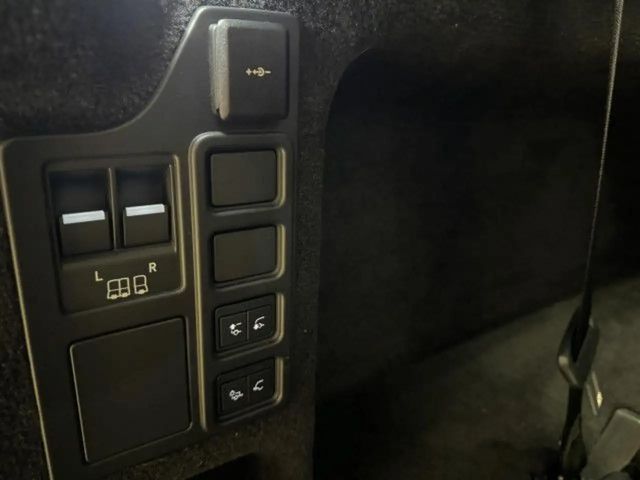 Land Rover Discovery 3.0 S