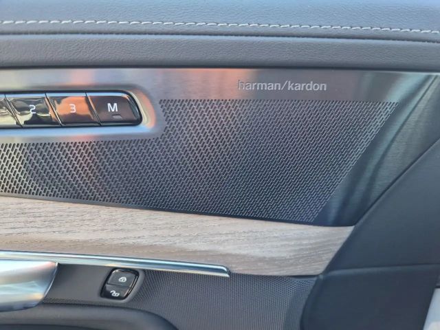 Volvo XC90 AWD Dark Plus T8