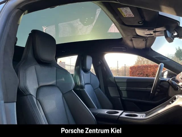 Porsche Taycan Cross Turismo Turbo