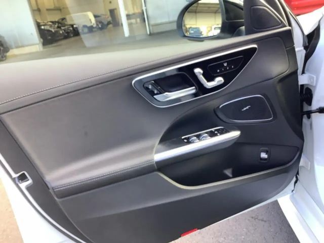 Mercedes-Benz C 180 AMG Line Sedan