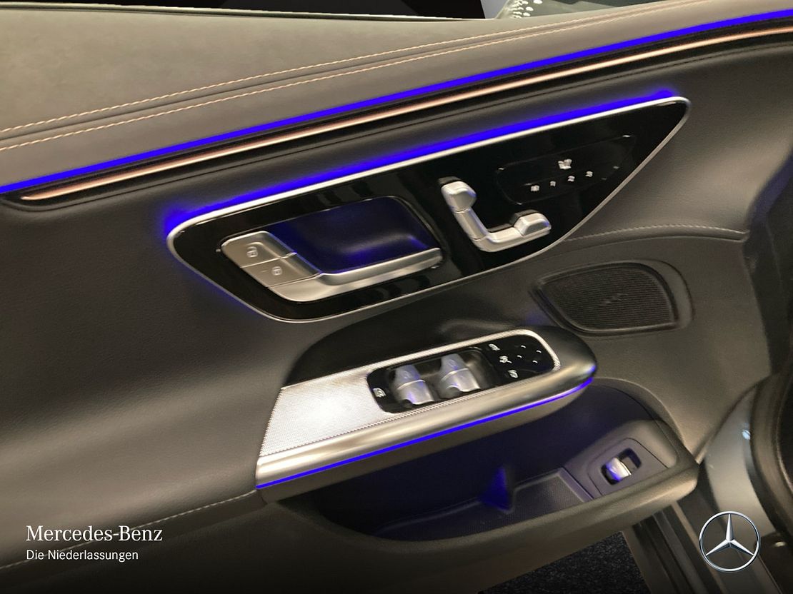 Mercedes-Benz EQE 300 Sedan