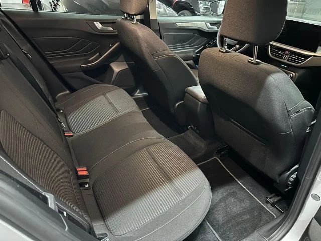 Ford Focus Titanium Wagon