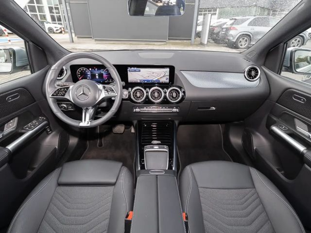 Mercedes-Benz B 180 B 180 d