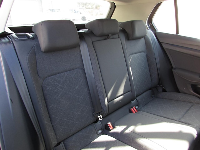 Volkswagen Golf 1.0 TSI DSG Life