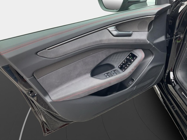 Audi A6 e-tron Avant Quattro