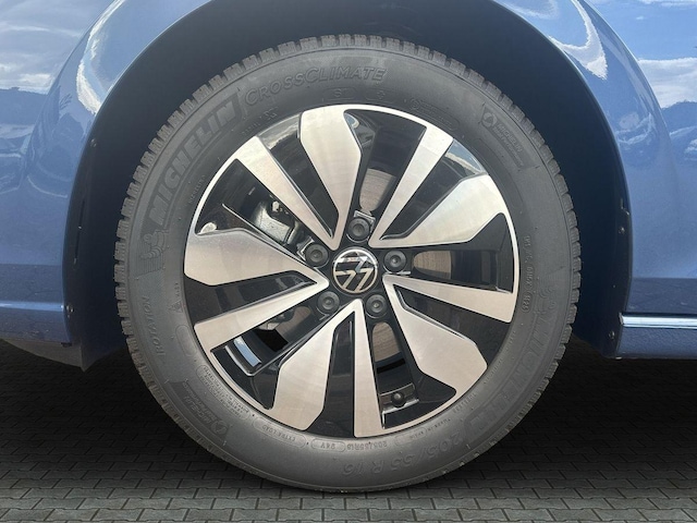 Volkswagen Golf 1.5 TSI Golf VIII